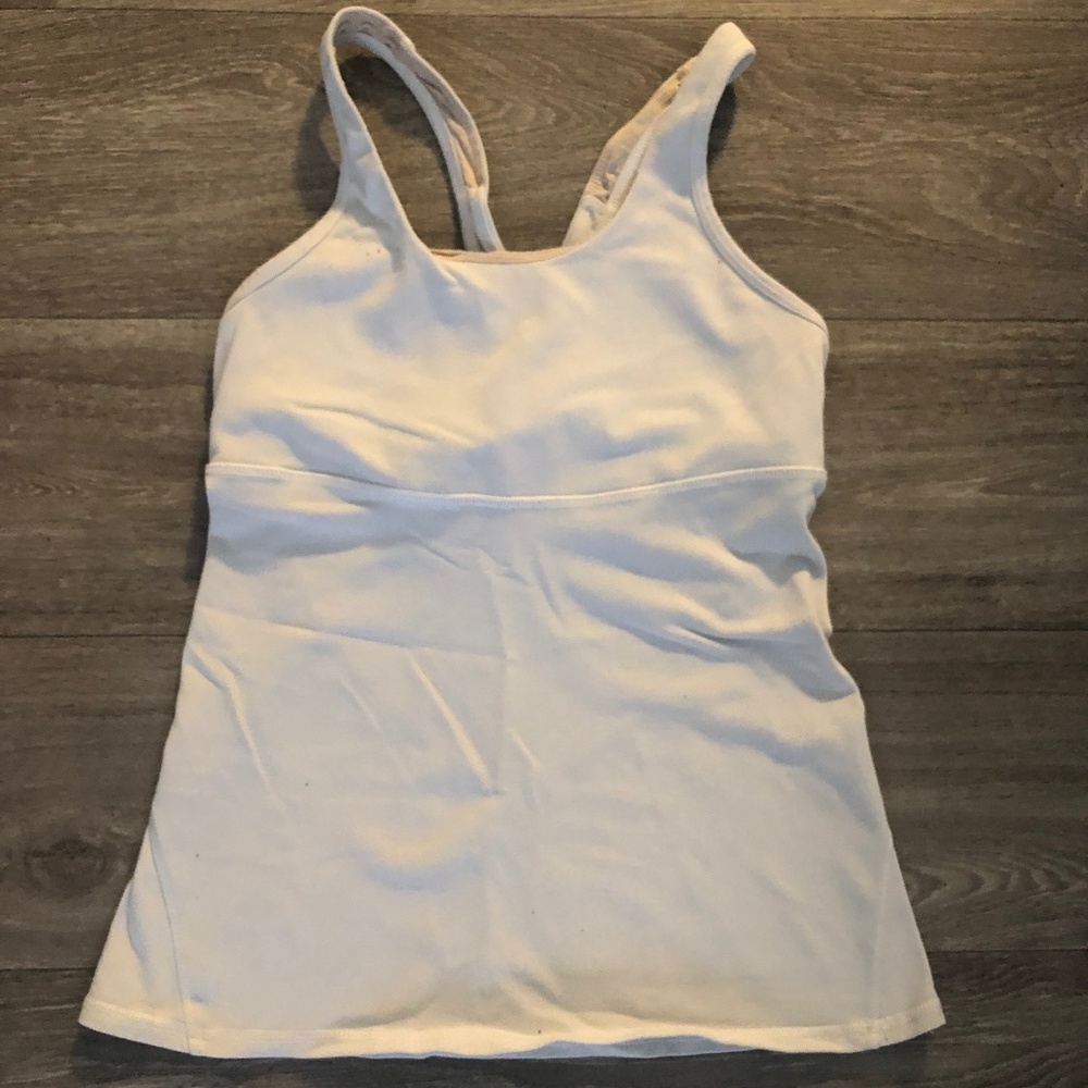 Lululemon White Workout Tank - Shelf Bra